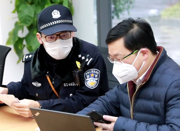 滬警方主動對接我司，保障誠格一次性防護服安全生產(chǎn)
